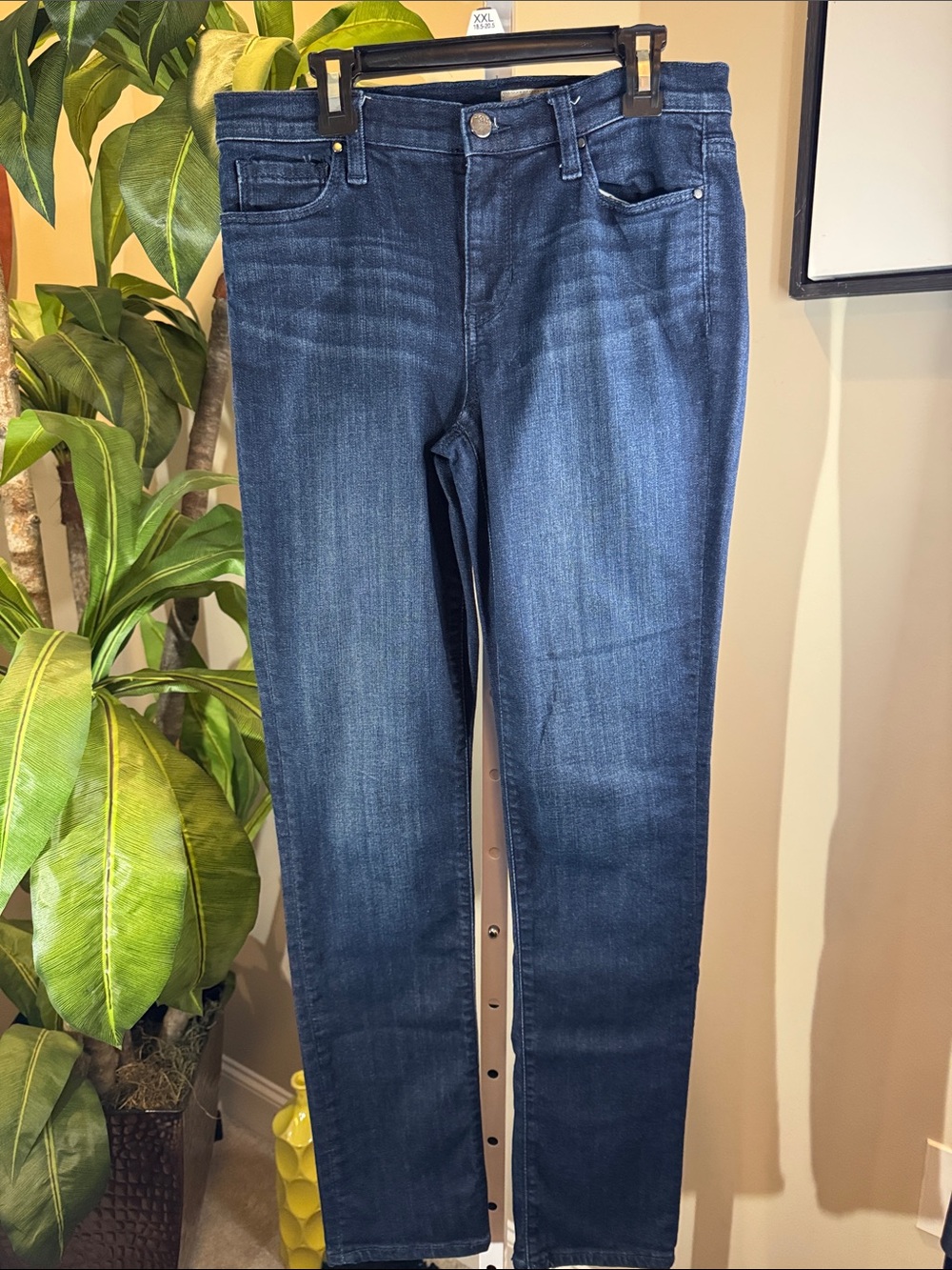 Dark Blue Women's Slim Straight Jeans DKNY brand size 2/30